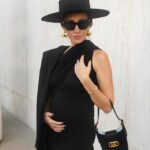 Fernanda Romero Instagram - Your future self it’s going to thank you for believing in yourself 🙌🏼🤍 You Got this 🫶🏽 ⁣ .⁣ .⁣ .⁣ .⁣ .⁣ #babyboy #babybump #babygirl #fashionstyle #momlife #mommytobe #momtobe #motherhood #newmom #outfitoftheday #preggolife #pregnancyannouncement #pregnancydiary #pregnancyjourney #pregnancylife #pregnantandperfect #fernandaromero #schwanger #sexy #lanvinbag #kabuki #bumpsuit #streetstylelook #streetstyleluxe #streetstylephotography #streetstyles #streetwear #stretchmarks #styleblogger #thirdtrimester