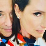 Fernanda Serrano Instagram - Hoje é o teu B Day meu Príncipe Perfeito! Se te queria como meu Marido maravilhoso, cavalheiro, generoso, talentosíssimo profissional, carinhoso, sensato, educado, inteligente e lindo, para sempre ao meu lado, queria! Mas o Rui, o Filipe e acho que até a Cat, não nos iam deixar em paz! Então, fico com o privilégio e a sorte de te ter como meu amigo de tantas horas de conversas boas e algumas duras, como tua colega e espectadora de tantas cenas e momentos brilhantes, que contigo partilho em muitos meses felizes de trabalho conjunto, e como tua para sempre Mulher e Amiga que te respeita, considera e ama muito! Parabéns meu Amor @diogoinfanteoficial #omeuprincipe