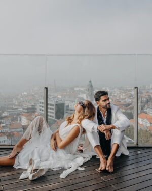 Filipa Nascimento Instagram - Dois anos de casada com o homem mais bonito do planeta que por acaso também é o melhor pai do mundo! 🤍
Há pessoas com sorte 😏