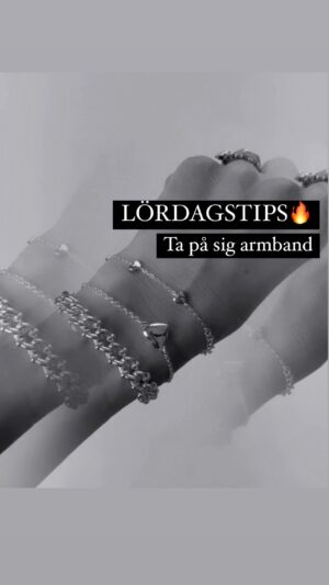 Filippa Rådin Instagram - LÖRDAGSTIPS // Tänkte att jag skulle dela med mig av mitt bästa ”ta på mig armband” tips till er. 
Blir du som jag, överlycklig när du ÄNTLIGEN får in haken i kedjan på armbandet? Från och med nu kommer lyckoruset på en gång😊🤩. 
Hoppas ni får en härlig lördag ❤️F