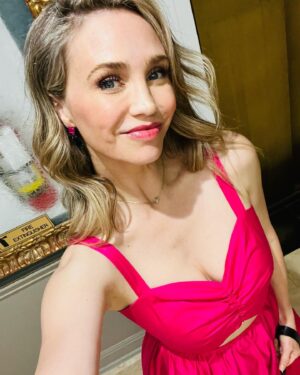 Fiona Gubelmann Thumbnail - 8.4K Likes - Top Liked Instagram Posts and Photos