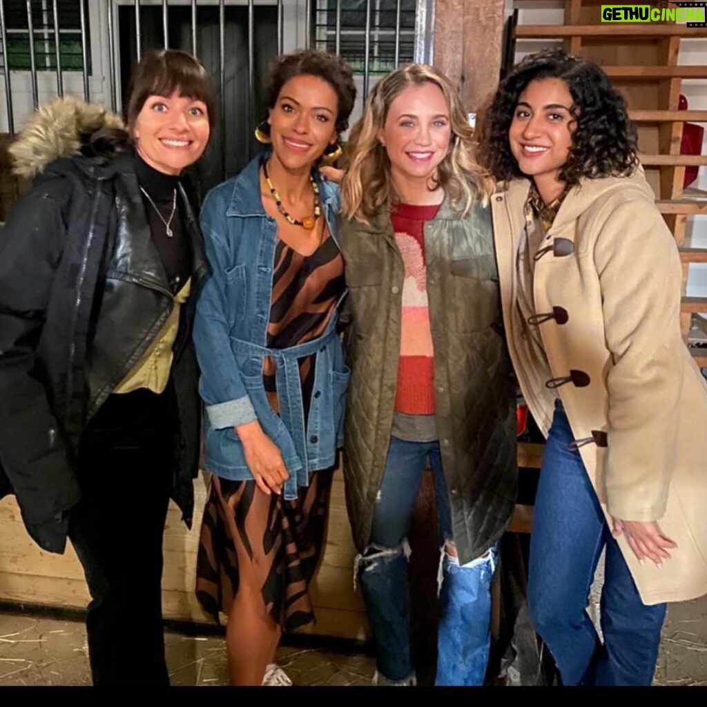 Fiona Gubelmann Instagram - When the talented peeps making “Animal Control” ask you to play with them, you say YES!!! Watch me tonight on ANIMAL CONTROL on @foxtv at 9/8c I had a blast with these talented ladies. Thanks for the laughs and for being such sweet lovely supportive women! @vellalovell @gracemmpalmer @vellalovell 🦙🦙🦙🦙🦙🦙🦙 #animalcontrolonfox