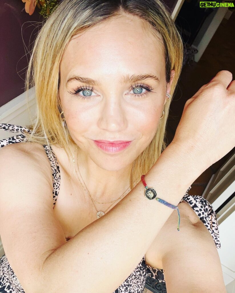 Fiona Gubelmann Instagram - Over the past few years I’ve been changing my spending habits so that my purchases reflect my ethos. I like to support small business that are sustainable and ethical and who give back to others. I love @pyrrhajewelry and they’ve partnered with @trevorproject. For each purchase of these beautiful rainbow talisman bracelets, @pyrrhajewelry is donating $100 to @trevorproject 🌈❤️ #pyrrha #pyrrahjewelry #thetrevorproject #equality #loveislove #lgbt