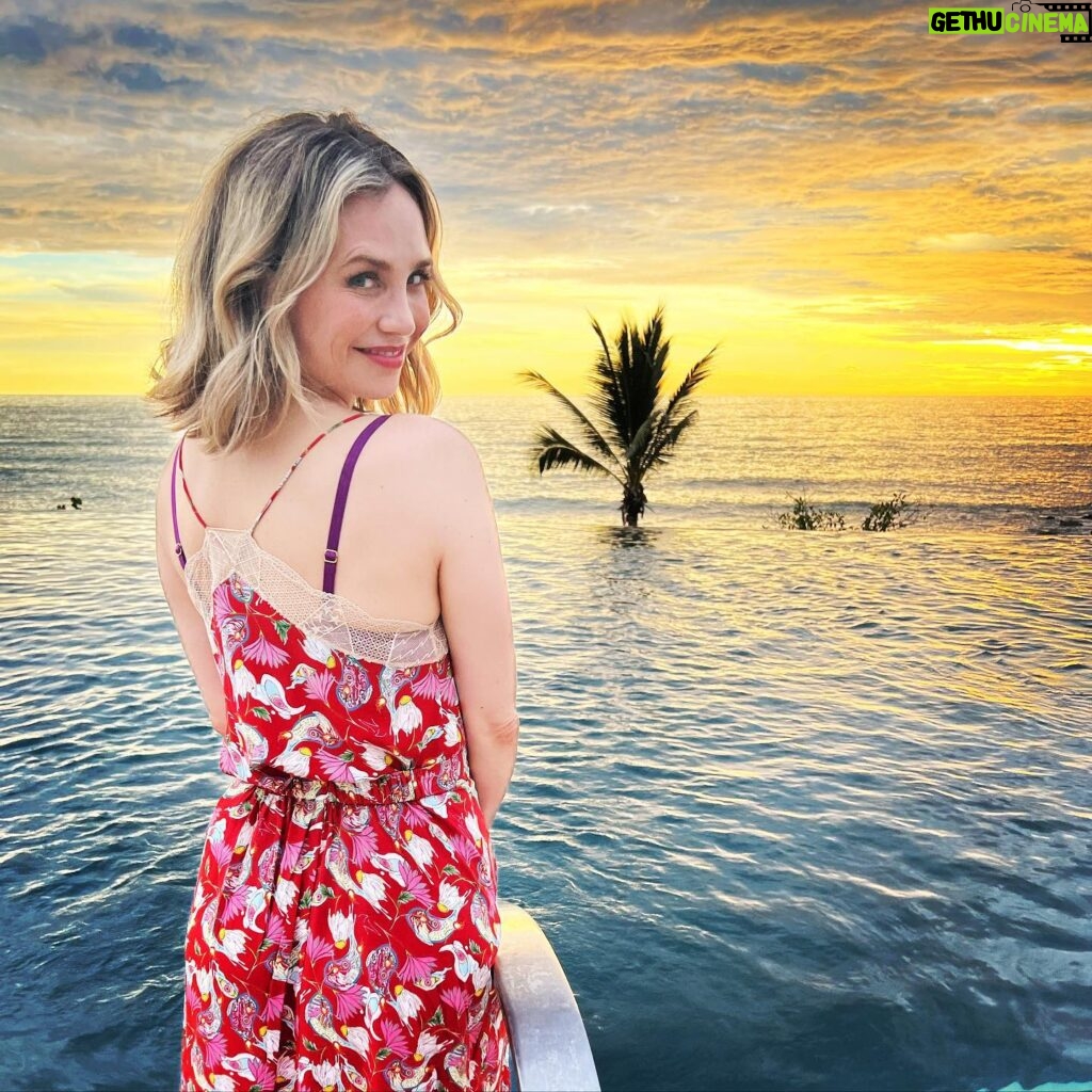 Fiona Gubelmann Instagram - Wanna join me? 🌴💗☀️ @thebestalexweed @fspuntamita #fspuntamita #fionagubelmann #vacation #beach #paradise #heaven