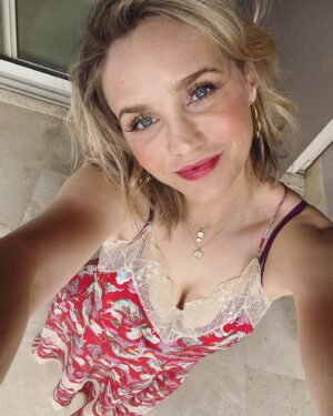 Fiona Gubelmann Thumbnail - 12.1K Likes - Top Liked Instagram Posts and Photos