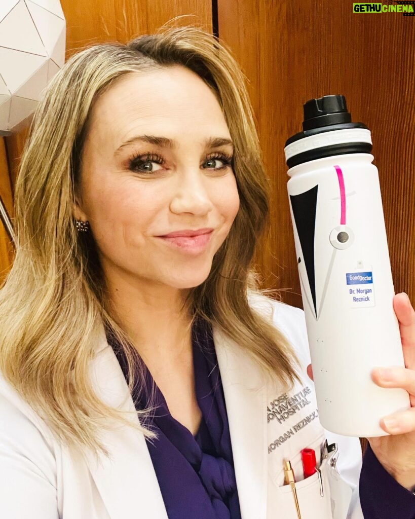 Fiona Gubelmann Instagram - When your favorite water bottle company makes you the coolest personalized bottle!!!! Thank You @tempercraftusa for keeping me hydrated everywhere I go!!! 💖👩🏼‍⚕️ 🩺 #drmorganreznick #thegooddoctor @thegooddoctorabc #tempercraft #tempercraftusa #reuse #waterbottle #noplastic