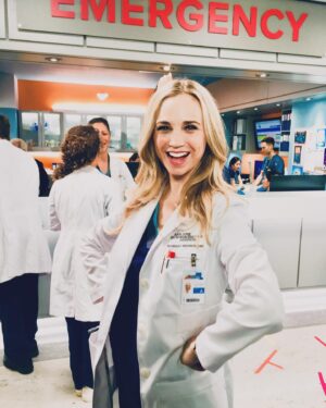Fiona Gubelmann Thumbnail - 21.9K Likes - Top Liked Instagram Posts and Photos