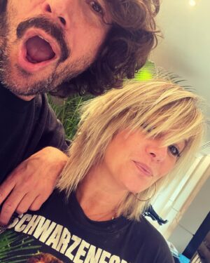 Flavie Flament Instagram - Pierre-feuille…. ciseaux!!! ✂️✂️✂️
@davidlucasparis 
@davidlucaspyla