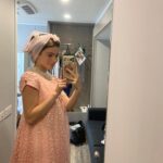 Florence Hunt Instagram - 🐝 🐝 🐝 🐝