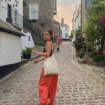 Florence Hunt Instagram -