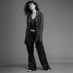 Fola Evans-Akingbola Instagram - 📸:@andrewmacpherson_official
•
👗: @lisaandtylerj •💄: @makeupbymotoko
• 💇🏾: @alexander_armand 
#blackandwhite