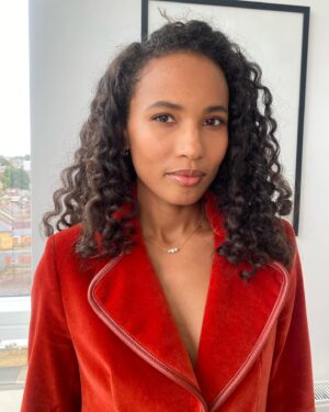 Fola Evans-Akingbola Instagram - Thank you @lisoulondon & @amie_williams_  for sprucing me up on @haironsetdoc big night💄 💅🏽