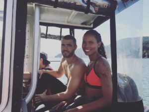 Fola Evans-Akingbola Instagram - Siren's marine biology team 💪🏽💪🏻
•
•
@siren #marinebiology #mermaid #siren
