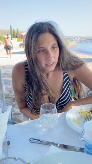 Foteini Atheridou Instagram - Σε κάποιους αρέσουν τα ανέκδοτα μου ! 😂 #iamsorry #joketime