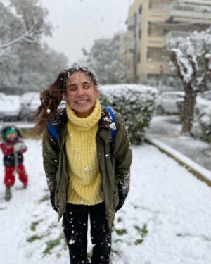 Foteini Atheridou Instagram - Χιόνι χιονάκι Αλίκη Βουγιουκλάκη ❤️ #sow #letitsnow #love #happy #wonderfulday