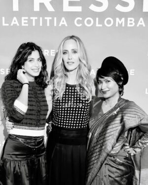 Fotinì Peluso Instagram - Aujourd’hui LA TRESSE sort en salle.

C’est un long voyage en trois continents. 
C’est un long voyage des femmes. 
Des femmes courageuses.
Des femmes qui ont faim de vivre.
Des femmes qui aspirent à la liberté.

Un film de Laetitia Colombani.
Merci à mes formidables compagnes de voyage @kimraver @miamaelzer 

@iamavi_nash @manuela_ventura @_celeste_savino_ @guendalosito 
@kaminsky.sarah 

@marcmissonnier #olivierdelbosc @christinedejekel @nicostavrogin 
@sndfilms
#latresse #thebraid