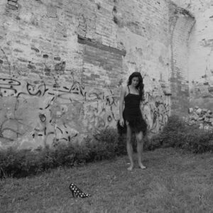 Fotinì Peluso Instagram - “Dieci minuti” con @fotinipeluso 
“Dieci minuti”, il nuovo film di Maria Sole Tognazzi ora al cinema, ispirato al romanzo “Per Dieci Minuti” di Chiara Gamberale.
“Dieci minuti” per riconoscere il valore dei piccoli gesti✨

A volte, bastano “solo” dieci minuti di magia. Link in bio per la nostra intervista con Fotinì! 
.
.
.
#fotinìpeluso #dieciminuti #chiaragamberale #latresse #cinema #cinemaitaliano #film #movie #tvseries #attrice #acting #actress #setlife #beautiful #intervista #theitalianreve