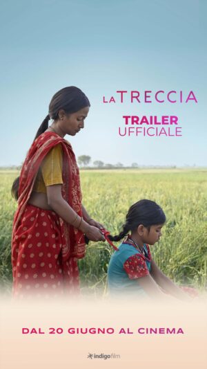 Fotinì Peluso Instagram - Tre donne. Tre continenti. Un unico destino.

#GUARDAILTRAILER de LA TRECCIA, il film tratto dall’omonimo best seller con oltre 5 milioni di lettori e che ha riscosso un grande successo in Francia con più di 1 milione di spettatori.

🎥 La Treccia dal 20 giugno al cinema

Smita, un’intoccabile in India, sogna di offrire un’educazione migliore a sua figlia e decide di lasciare tutto per cercare una vita migliore nel sud. In Italia, Giulia lavora nell’azienda di cascatura di famiglia, tradizione siciliana di conservare i capelli tagliati o caduti spontaneamente, ma dopo un grave incidente che coinvolge suo padre, scopre che l’azienda è in rovina. In Canada, Sarah, un avvocato di successo, scopre di avere un tumore al seno proprio quando sta per essere promossa. Le storie di Smita, Giulia e Sarah, anche se inizialmente separate, sono legate da ciò che hanno di più prezioso. Le tre donne si ribellano al destino e lottano, creando inconsapevolmente una rete di speranza e solidarietà.

🎟️ La Treccia aderisce a #CinemaRevolution con ingressi a 3,50 euro

Un film di Laetitia Colombani con Kim Raver, Fotinì Peluso, Mia Maelzer. 
Prodotto da INDIGO FILM in collaborazione con CURIOSA FILMS, MOANA FILMS

@fotinipeluso @kimraver @miamaelzer #latresse #laetitiacolombani #soloalcinema #cinemarevolution #cinemalover #cinemaaddict #movieaboutwomen #booktofilm
