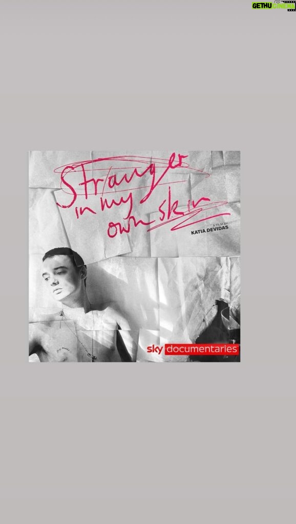 Frédérique Bel Instagram - #strangerinmyownskin @peterdohertyofficial #thelibertines #petedoherty #petdoherty #documentary #Poet #poetmovie @canalplus @katiadevidas @silenciodespres #Paris #popmusic #rockmusic #englishsongwriter #EnglishSingerwriter #actress #frenchactress #Actress #Actrice #actricefrancaise #comedienne #frederiquebel #frederiquebelofficial #France