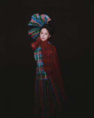 Fran Chen Instagram - 你快樂所以我快樂～

@infdark 
@tpe.fashionweek 
#台北時裝週 #INF 
Photo / @linyenchou 
MakeUp / @clairechengmakeup 

Thank you all.💜🤎🤍