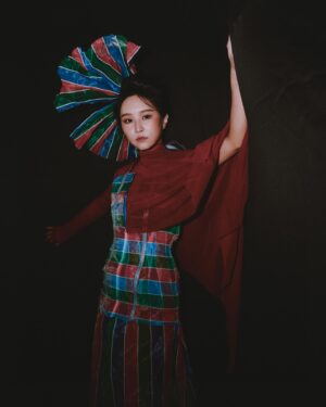 Fran Chen Instagram - 你快樂所以我快樂～

@infdark 
@tpe.fashionweek 
#台北時裝週 #INF 
Photo / @linyenchou 
MakeUp / @clairechengmakeup 

Thank you all.💜🤎🤍