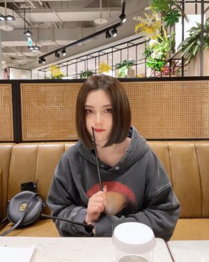 Frances Wu Instagram - 吃什麼好呢🤤