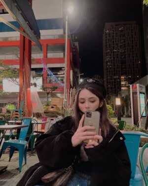 Frances Wu Instagram - 좋은 밤 🥰