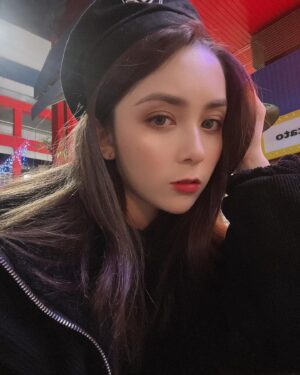 Frances Wu Instagram - 좋은 밤 🥰