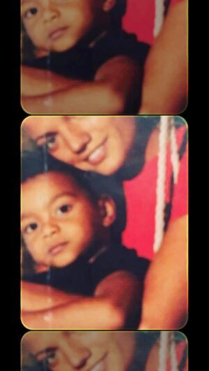 Francesca Antoniotti Instagram - 22 ans d’amour fou. Mon fils tu m’as fait connaître l’amour le vrai le pur celui qui ne s’arrête jamais et qui ne fait que grandir. 22 ans de toi … c’est fou je n’y crois même pas en l’écrivant. Merci de me rendre si fière . Je t’aime infiniment et je te souhaite le plus merveilleux des anniversaires 🎂❤️( Mais si tu me réponds TKT ou OK je casse tout 🤣)