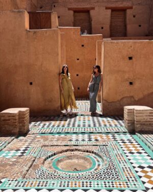 Francesca Valtorta Instagram - Edi e Fra 🌸😎
Un altro po’ di noi a Marrakech 👩🏻‍🤝‍👩🏼

#marrakech #unposted #tb #memories #friends #bestie #love #travel #francescavaltorta