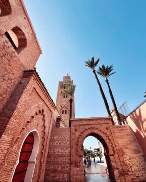 Francesca Valtorta Instagram - Edi e Fra 🌸😎
Un altro po’ di noi a Marrakech 👩🏻‍🤝‍👩🏼

#marrakech #unposted #tb #memories #friends #bestie #love #travel #francescavaltorta
