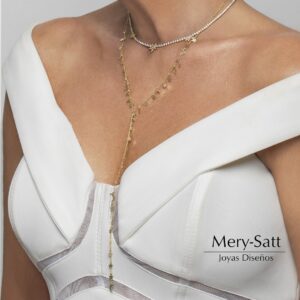 Francisca García-Huidobro Instagram - Les presento mi nueva colección de joyas junto a Mery-Satt. ⭐️

 #WeAreAllStars ✨

Encuentra más de 100 nuevos diseños y modelos de collares, aros, pulseras, tobilleras y anillos inspirados en mi amor por las estrellas. 

En esta nueva colección se incorpora la luna y la Estrella del Sur, punto de referencia para navegantes y soñadores.

Un beso, @la.frangh ✨🌙🌟

 #FranGarciaHuidobroByMerysatt