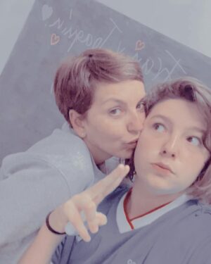 Francisca García-Huidobro Instagram - Y ya son 16!!!!
Feliz Cumpleaños mi Delicia…no puedo estar más orgullosa de ser tu mamá!!!
Y mi deseo para ti es que nunca pierdas la nobleza de tu ❤️ y el entusiasmo para perseguir tus sueños. Acá estaré siempre para acompañarte y mi hombro pequeño también estará siempre disponible para que te apoyes cuando lo necesites.
Abrazos y besos pequeño cruzado mío!!!
❤️❤️❤️❤️❤️😂