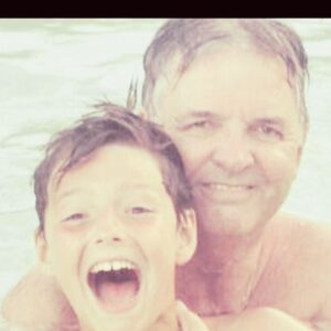 Francisca García-Huidobro Instagram - Esta es la foto que más me gusta de mi papá; tal vez porque , al verlo como tata, valoro aún más el tremendo papá que tengo. Feliz día Papá!!!
❤️❤️❤️❤️❤️