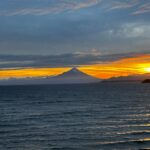 Francisca Gavilán Instagram - madrugada sin filtro 🙌🏼 🧡❤️‍🔥💙🔥 #surdechile #grabandoando📽🎬 #actriz #puertovaras #puertooctay #alsurdelcorazón