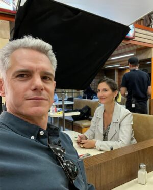Francisca Imboden Instagram - Un recuerdo agradecido de haber encarnado a la Fiscal Soraya Jadue, junto al detective Bozo y a un equipo fantástico en “Baby Bandito” @netflixchile @fabula_prod ✨✨✨