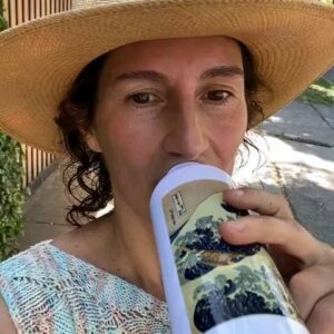Francisca Imboden Instagram - 🎉🎄Tenemos Tarjetas de Regalo Aprendices y nuestra querida amiga Francisca Imboden @francaimboden ¡te invita a conocerlas!

Cada tarjeta da acceso a 4 sesiones de talleres #Aprendices con un 20% de descuento, combina los talleres como quieras y canjearlos durante el verano.

👉Recibirán una linda tarjeta impresa para llevar la bitácora y emociones del taller

Valor promoción $16.000
Válido durante el verano
¡Tendremos una cartelera bien variada de temas cada semana!

#reels #verano #tallerdeArte #Navidad #regalo