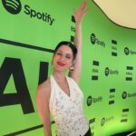 Francisca Valenzuela Instagram - Gracias @spotifymexico por convocar a creadoras y artistas en el maravilloso evento EQUAL! Mil gracias a mi comadre @elsayelmar por cantar ‘Ya No Se Trata de Ti’ conmigo en el show. Amo cantarla contigo, amiga 🩵 Agradezco enormemente la invitación y la oportunidad de compartir con mujeres inspiradoras de la industria musical que admiro tanto. Canté, pereé, me emocioné, aprendí del is compañeras. Lo dimos todo. Una jornada, cientos de historias. Y nuestras historias y voces importan. Por que no hay una manera de ser mujer ni de ser exitosas. A mis colegas y compañeras, las admiro y adoro. Nada más potente y transformador que conectar y aprender de otras creadoras! Gracias @monisaldana y al equipo de Spotify por la invitación e iniciativa. (Recuerdo cuando conocí a Mani cuando estuvo de panelista en nuestro festi Ruidosa Fest @ruidosafest en el 2016 en el Centro Cultural de CDMX! Qué genia!!) Qué mágico, además, cantar rodeada de murales del emblemático artista mexicano Siquieros en el Poliforum ✨🇲🇽 ¡Pongan play a sus artistas favoritas en Spotify! #Equal #EqualDay #MujeresquehacenRuido fotitos @mayraortizph