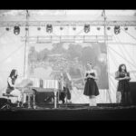 Francisca Valenzuela Instagram - piano, mi voz y las voces de ustedes 💖 🎹bello concierto en parque o higgins de santiago para día de la mujer gracias muni de santiago y gracias @denissemalebran y @_natisu compañeras y colegas que quiero y admiro x cantar conmigoo fotitos x @leysofotografia y @frafractal