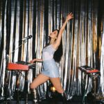 Francisca Valenzuela Instagram - deja esa mi3rda y préndelaaaa 🔥 (QUÉ LES PARECE ESE MOMENTO INSTRUMENTAL CON LOS BRONCES Y EL CLAVECÍN? 🎺🎷🎹🥁❤️‍🔥❤️‍🔥❤️‍🔥❤️‍🔥) foto x @valpalavecino