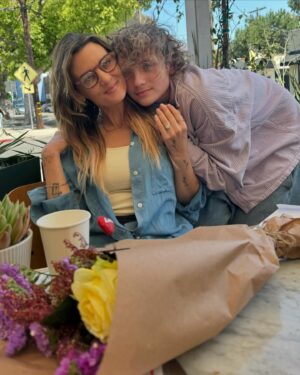 Frankie Shaw Instagram - Mother’s Day is for ugly crying.
Love to allll the mamas and allll the sons. 
Thank you izy, zaddy, marky and T. ❤️