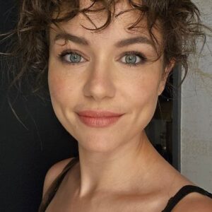 Actress Frankie Ward HD Instagram Photos and Wallpapers September 2024
