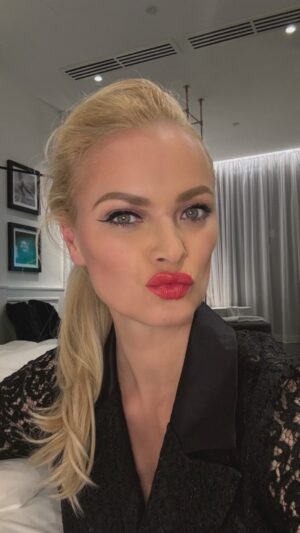 Franziska Knuppe Instagram - A day and a night in Munich ♥️💋✨
For the 25th Anniversary of @losteria.de 
#grwm #travel #work #