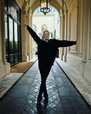 Franziska Knuppe Instagram - Big show day today ♥️💋✨ 

1st show is about to start soon 
@nur_shah_kazakhstan 
Hair by @alex.von.trentini 
Make up @shery_hair_makeup_artist 
#pariscoutureweek 

@bwmcommunications