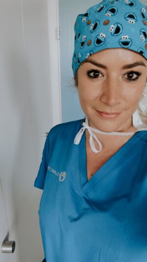 Franziska Böhler Instagram - Nur ne kurze Abfrage:
Wen haben wir da vor 3 Jahren für 700.000 angezogen ?
Die, die „die Probezeit haben und dann drauf scheissen“ oder die, die sagen: „Baby, ich check ob deine Windel noch frisch ist“
Falls sich damals jemand angesprochen fühlte, dann hat er jetzt Examen.
Haben wir das gewollt, really?
Uhhhhhh
Und mit dieser Akquise wundern sich jetzt alle, dass es GENAU in dieser Manier Persönlichkeitsverletzungen & Diffamierung von Patienten auf Social Media gibt?
Genau SO wurden sie angeworben.
Himmel, ich  hoffe ihr versteht wie müde ich bin.
Das BMG wollte damals witzig sein und hat kognitiv sowie professionell versagt.
Das zeigt den Stellenwert, den Pflege hat.
Und das zeigt eigentlich primär nur:
Kommt alle her
Wir brauchen alles was da ist
✨
Ich schäme mich - und ich fühle eine Sache:
Die Professionalität, die wir hier versuchten zu vermitteln - die wird ob unserer Obrigkeit eingestampft.
Ich kann das nicht mehr lange
Ich will es auch nicht
✨
Quelle: YouTube 

✨
#gesundheit #intensiv #physicianassistant #symptome#mfa #facharzt #gesund #arzt#sport #motivation #health #krankenhaus #care #reha #klinik #training #pflege #Krankenpflege #nurse #anästhesie #medizin #gesundheitssystem #healthforfuture #erzieherin #physiotherapie #pflegenotstand #liebe #op #mfa #schule
