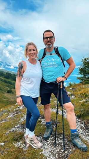 Franziska Böhler Instagram - Wenn er eine Abkürzung kennt…
✨
Millionen Frauen kennen diesen Geheimclub😂❤️
✨
#berge #mountains #wandern #nature #alpen #hiking #natur #familie #wanderlust #austria #landscape #alps #bergliebe #naturephotography #bayern #tirol #travel #mountain #urlaub #outdoor #südtirol #landscapephotography #photography #auszeit#landschaft #mountainlove #dolomiten #gipfel #urlaub #italien