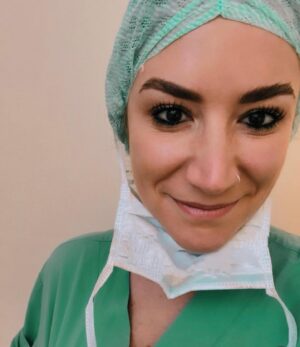Franziska Böhler Instagram - Stell dir folgendes vor:
Du organisierst eigenitiativ einen Vortragstag für 5 Heil/Care Berufe.
Alle Teilnehmer hätten die Möglichkeit gehabt am gleichen Tag ein Praktikum zu kriegen ….
Und JETZT STELL DIR VOR:
Diese offizielle E Mail an an alle Schulen schaffte es ab Sekretariat nicht weiter.
Rektor 1 „Das ist nicht unsere Klientel“
Schule 456 : „Sorry! Nicht lehrplanbezogen“
Ok🫶
Bei allen Chancen die in Arbeitszeit rein monetär - in der freien Wirtschaft in die 5 stelligen gehen - und bei mir für die Organisation in Gotteslohn vergolten werden: 
„PFLEGT EUCH SELBST“
Ihr wollt es nicht anders😍
Kommt keiner wenn ihr klingelt?
Regt euch nicht auf
War nicht eure Klientel, oder?
🤡
Prioritäten
So wichtig
Stell dir vor, du bist einer von denen die du nicht für wichtig genug erachtest:
Enjoy it
✨

#medizin #gesundheit #arzt #pflege #krankenhaus #medizinstudium #medicine #krankenschwester #krankenpflege #klinik #medizinstudent #nurse #rztin #corona #altenpflege #t #pflegemitherz #fte #rettungsdienst #anästhesie #anatomie #covid #op #medical #ter #physiotherapie #health #pflegekr #pflegefachkraft #pflegenotstand