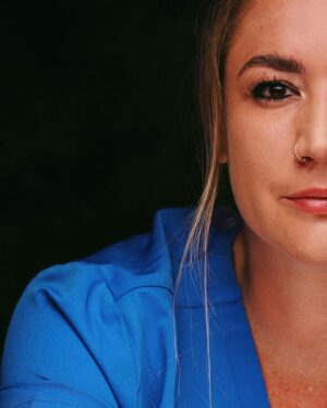 Franziska Böhler Instagram - Seit einigen Tagen werden die Diagnosen an euch versendet.
In eurem Health-Compass findet ihr das Ergebnis der Auswertung eures Symptomfragebogens durch unsere Ärzte und Wissenschaftler. Diesen könnt ihr eurem Hausarzt oder Facharzt vorlegen. Der Health-Compass schafft Klarheit für euch und eure behandelnden Ärzte und ist eine wichtige Basis für eine endgültige Diagnose, aber vor allem die weiteren Schritte und Therapien. So könnt ihr auch auf die ersten von unserem Ärzteteam entwickelten und getesteten Symptomlinderungsmaßnahmen *Helping Heroes* zurückgreifen. 

Um das erste Feedback unserer Heroes zu sehen:
Einmal nach links wischen.
Hier stehen wir also.
Nach eineinhalb Jahren @health4future_de , 8 Absagen aus dem BMG, ohne Finanzierung durch den Bund und ausgeschlossen vom „Runden Tisch Long Covid“
In Berlin wird geredet, in Pullach gehandelt.
Danke für euer Vertrauen 🫶
Den Fragebogen findet ihr in der Story und unter 

https://health4future.com/home/register/1

♥️💪🏻
Foto: @michael_eichi 
#gesundheit #intensiv #physicianassistant #symptome#mfa #facharzt #gesund #arzt#sport #motivation #health #krankenhaus #care #reha #klinik #training #pflege #Krankenpflege #nurse #anästhesie #medizin #gesundheitssystem #healthforfuture #erzieherin #physiotherapie #pflegenotstand #liebe #op #mfa #longcovid