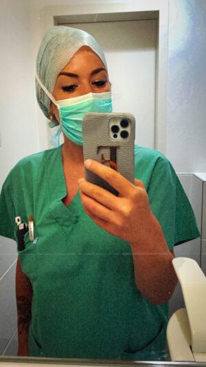 Franziska Böhler Instagram - Nüchternheit und so…
✨
….wo ist die Anästhesie?😂✨🫶🪄
✨
#gesundheit #intensiv #healthcare #symptome#mfa #facharzt #gesund #arzt#sport #motivation #health #krankenhaus #care #reha #klinik #training #pflege #krankenpflege #nurse #anästhesie #medizin #gesundheitssystem #icu #gesundheitssystem #physiotherapie #pflegenotstand #op #itn #icu #pflegenotstand