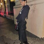 Freddie Ransome Instagram - to getting more fits off in ‘24🍾 hoodie: @thegoldlist.co skirt: @maimoun_store boots: @marni bag: @coach